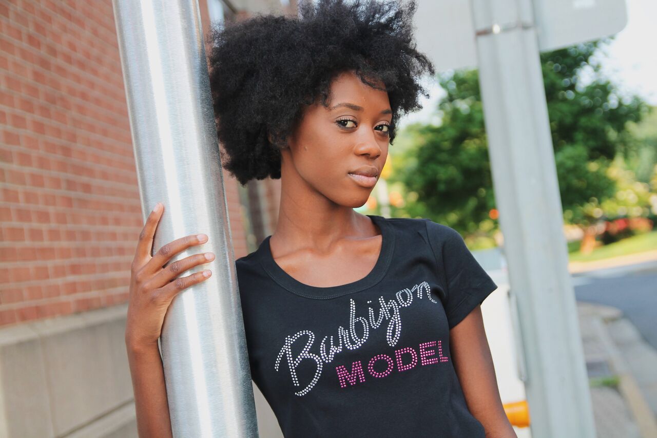 Model Sparkle Tee